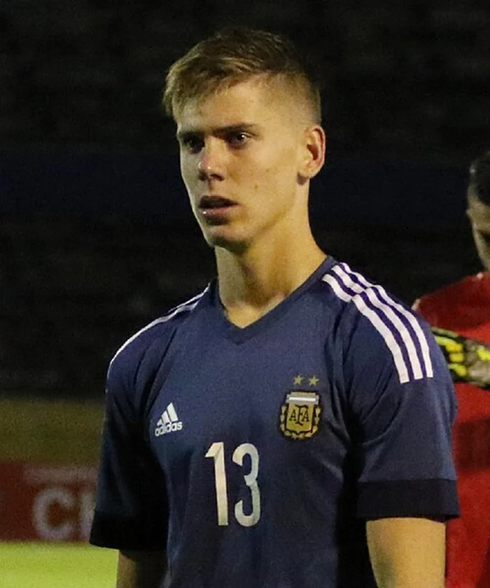 Juan Foyth player card