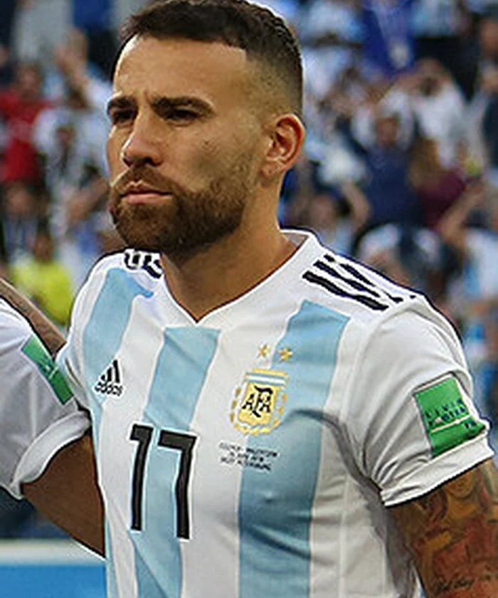 Nicolás Otamendi player card