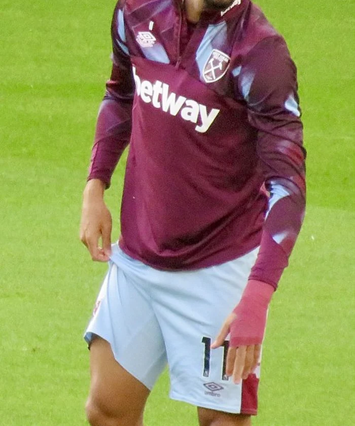 Lucas Paquetá player card