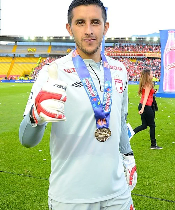 Camilo Vargas player card