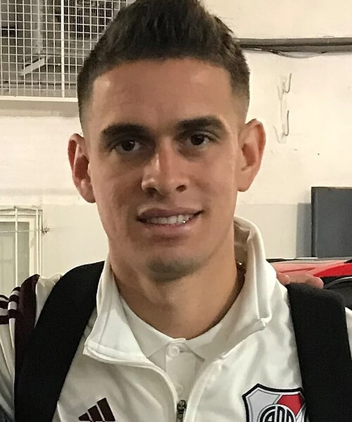 Rafael Santos Borré player card