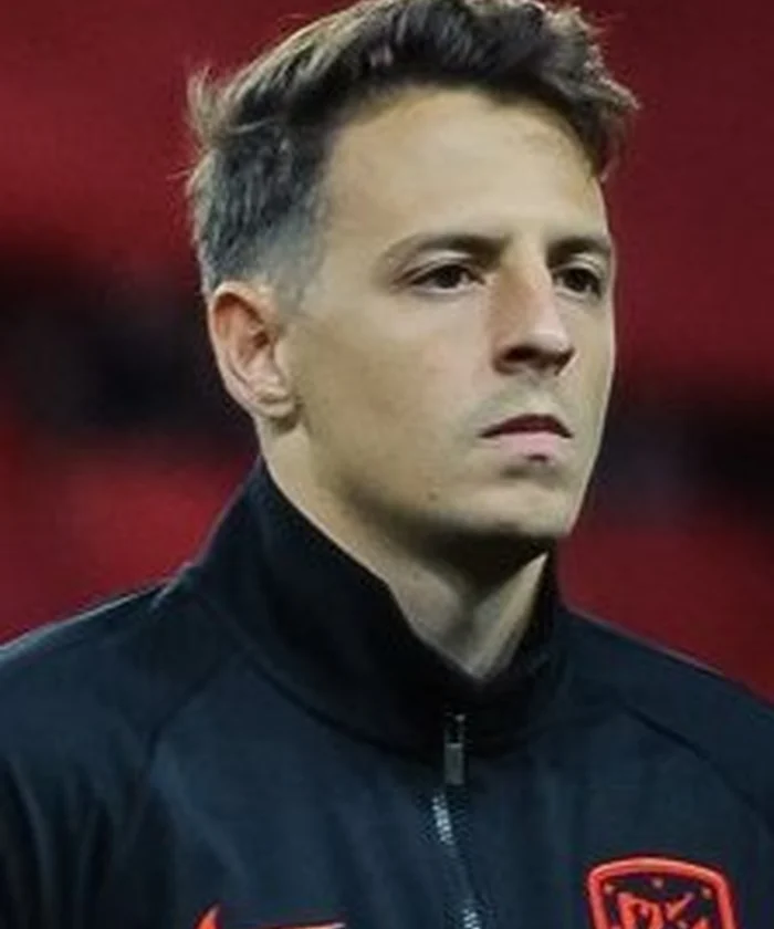 Santiago Arias player card