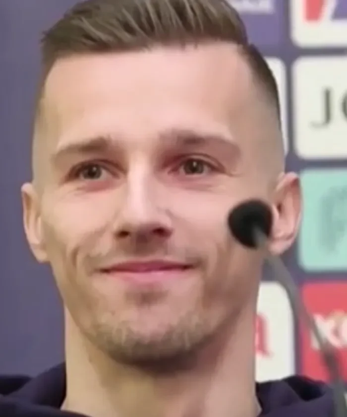 Mislav Oršić player card