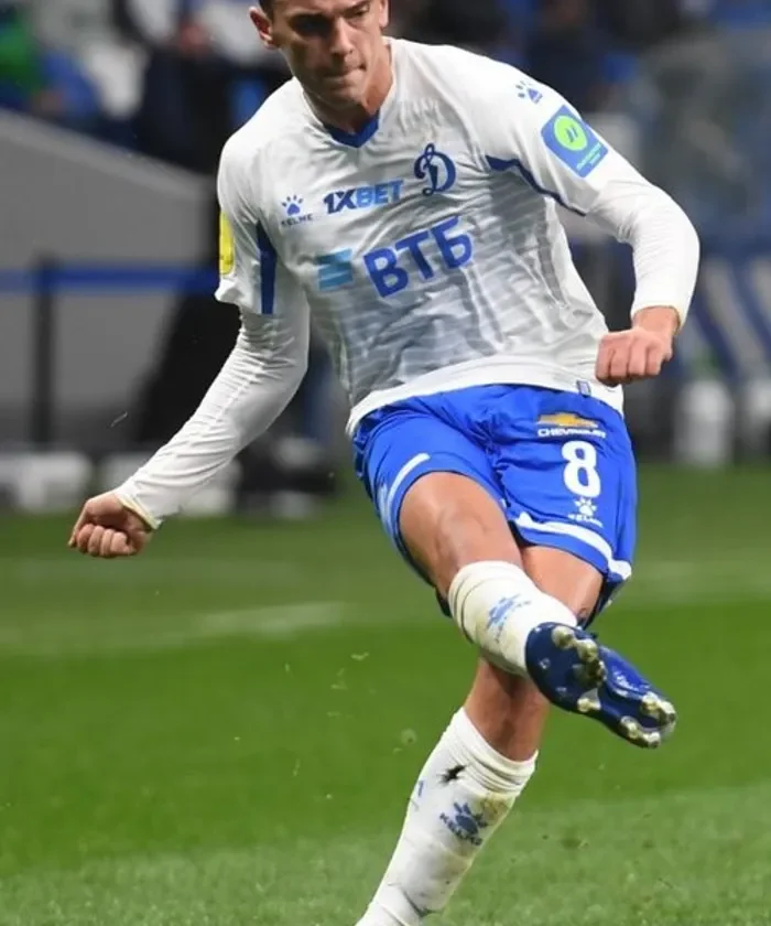 Nikola Moro player card