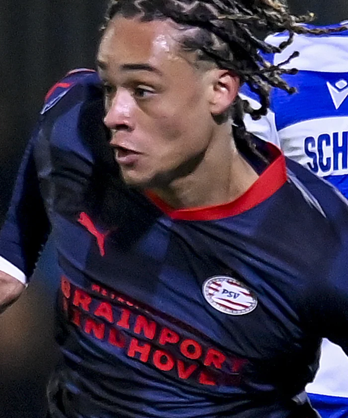 Xavi Simons player card