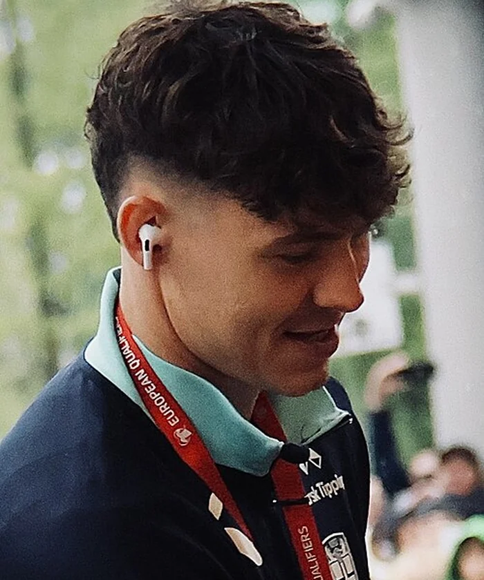 Jørgen Strand Larsen player card