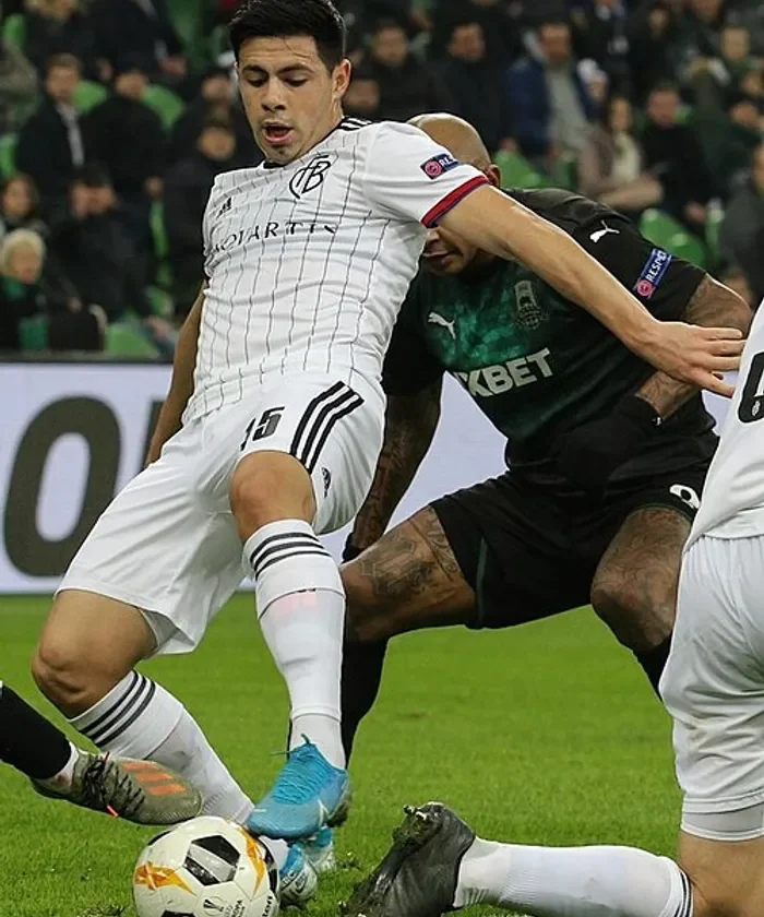 Blas Riveros player card