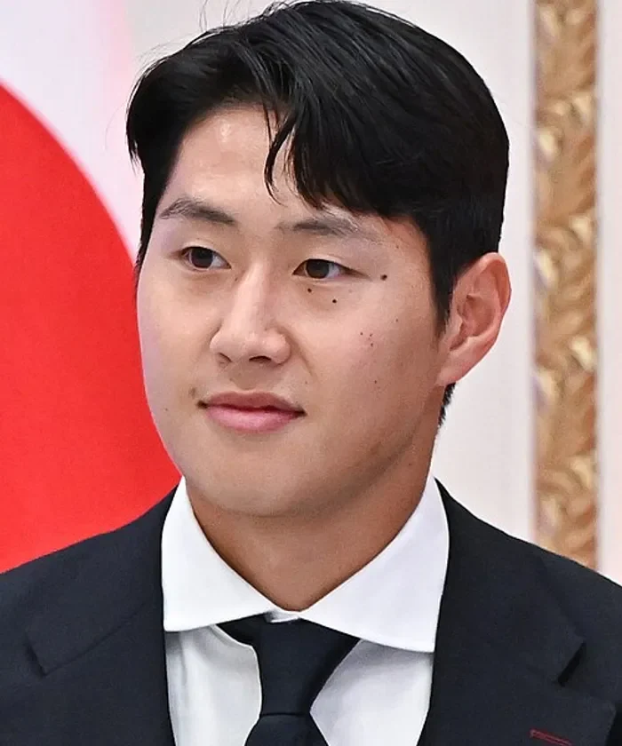 Lee Kang-in player card