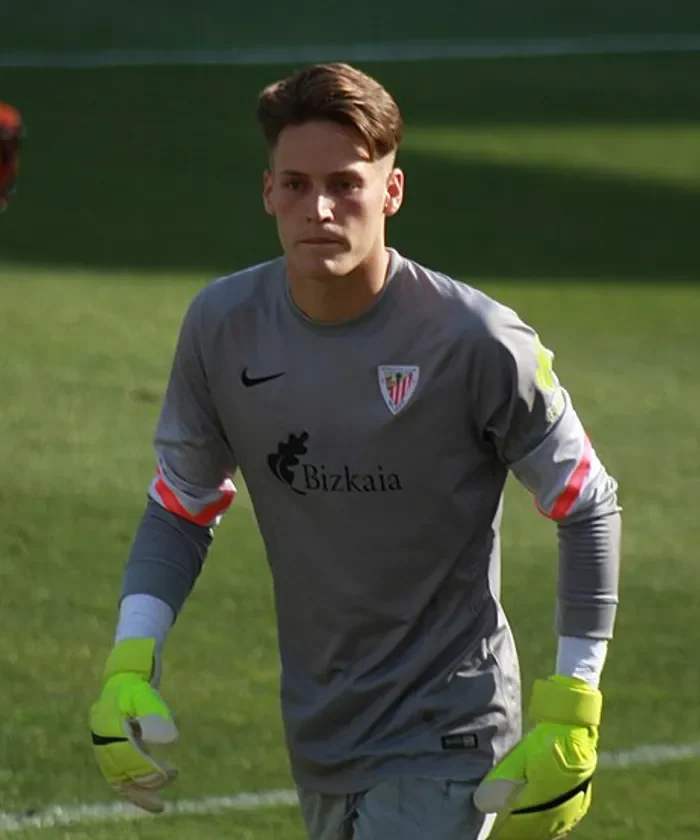 Álex Remiro player card