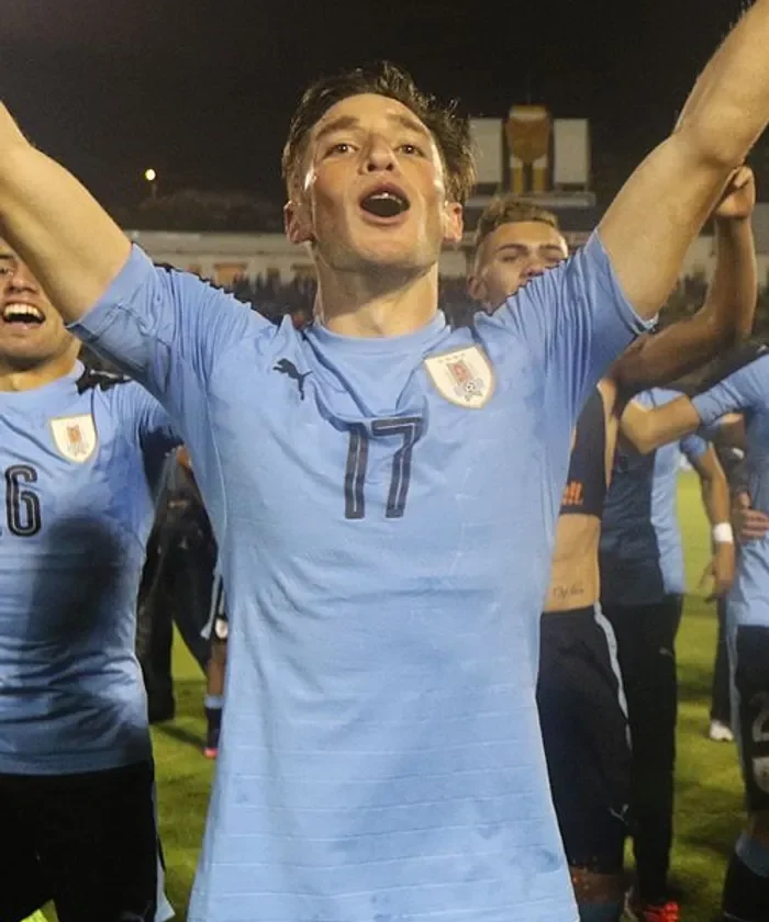 Matías Viña player card